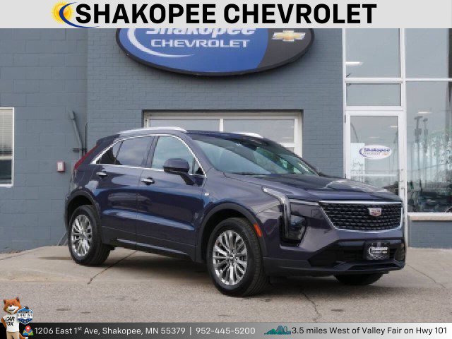 Used 2024 Cadillac XT4 Premium Luxury image 1