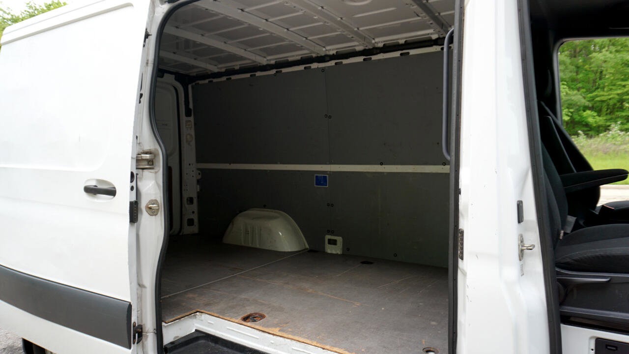 Used 2019 Mercedes-Benz Sprinter 1500 image 24