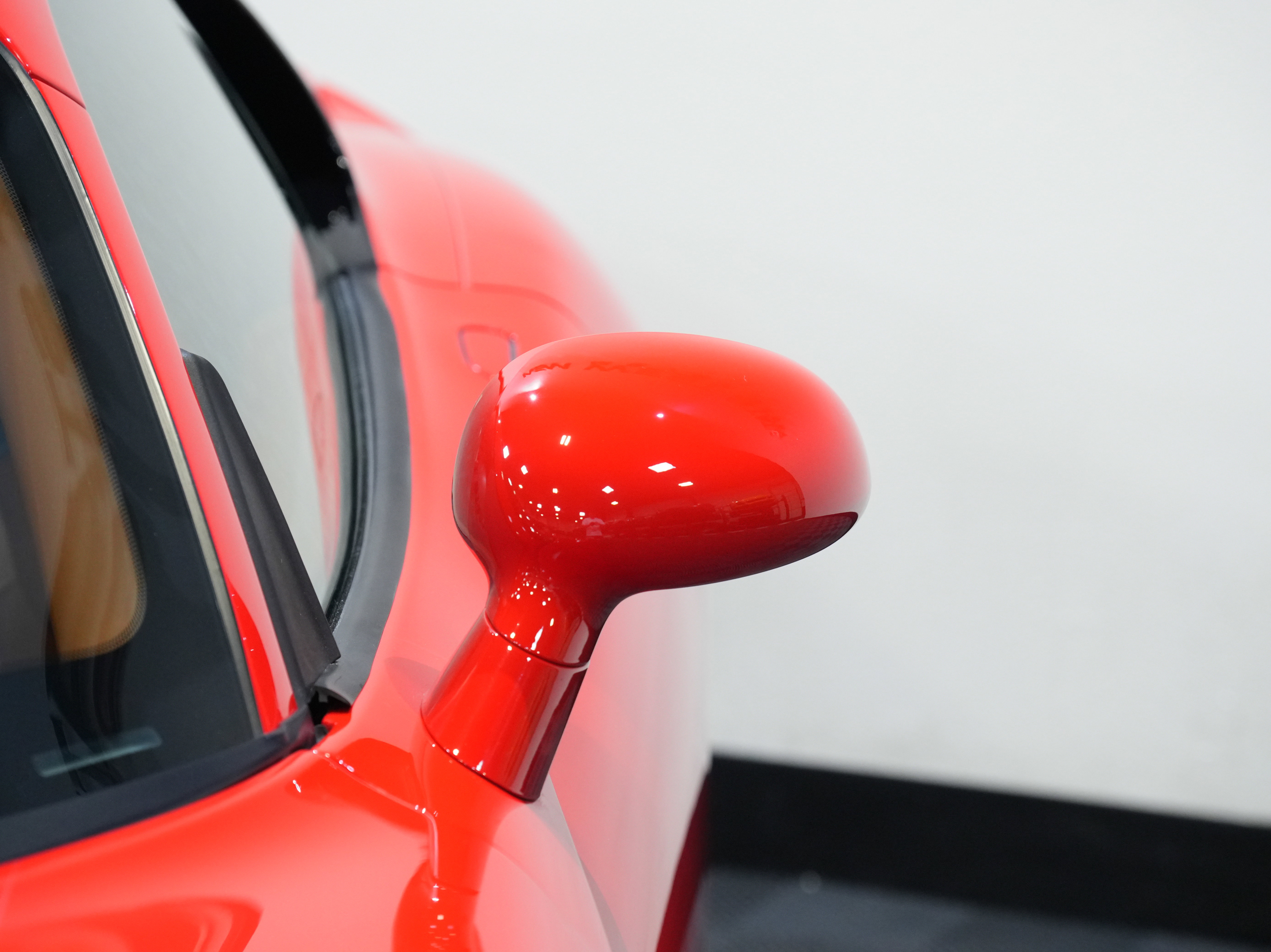 Used 2013 SRT Viper GTS w/ GTS Laguna Interior Pkg image 11