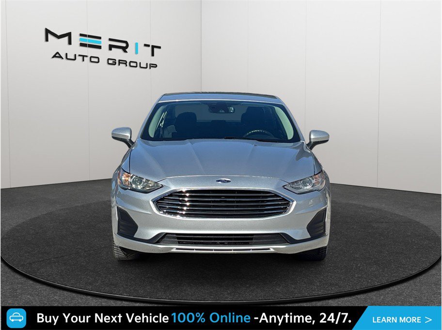 Used 2019 Ford Fusion SE FWD image 3