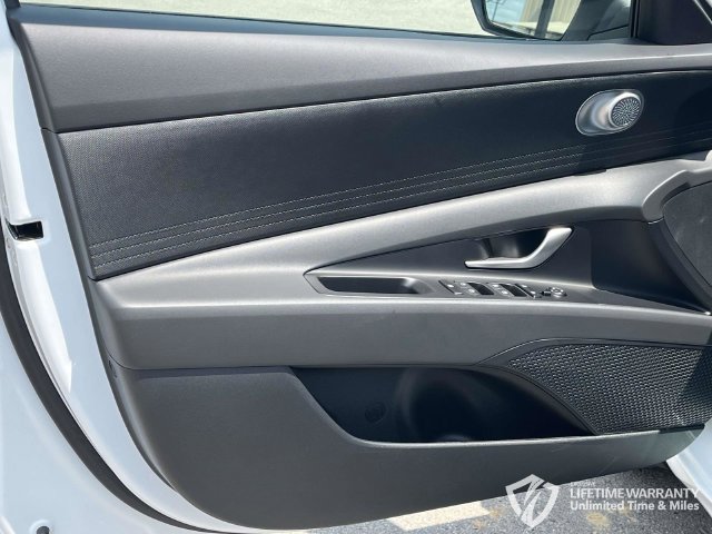 New 2026 Hyundai Elantra SE FWD image 11
