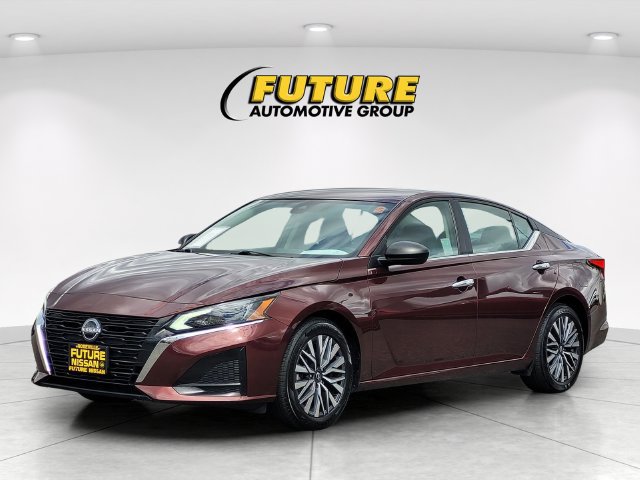 Certified 2025 Nissan Altima 2.5 SV FWD image 5