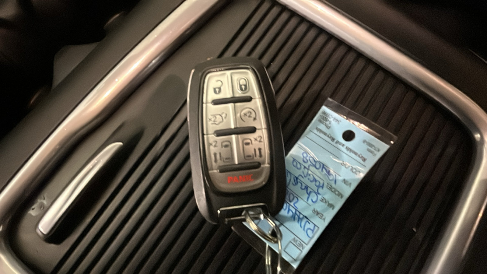 Used 2024 Chrysler Pacifica Touring-L FWD image 23