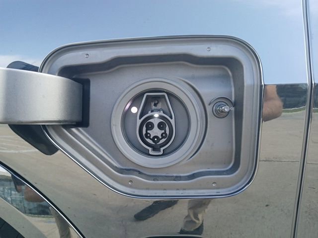 New 2026 BMW X5 xDrive50e image 6