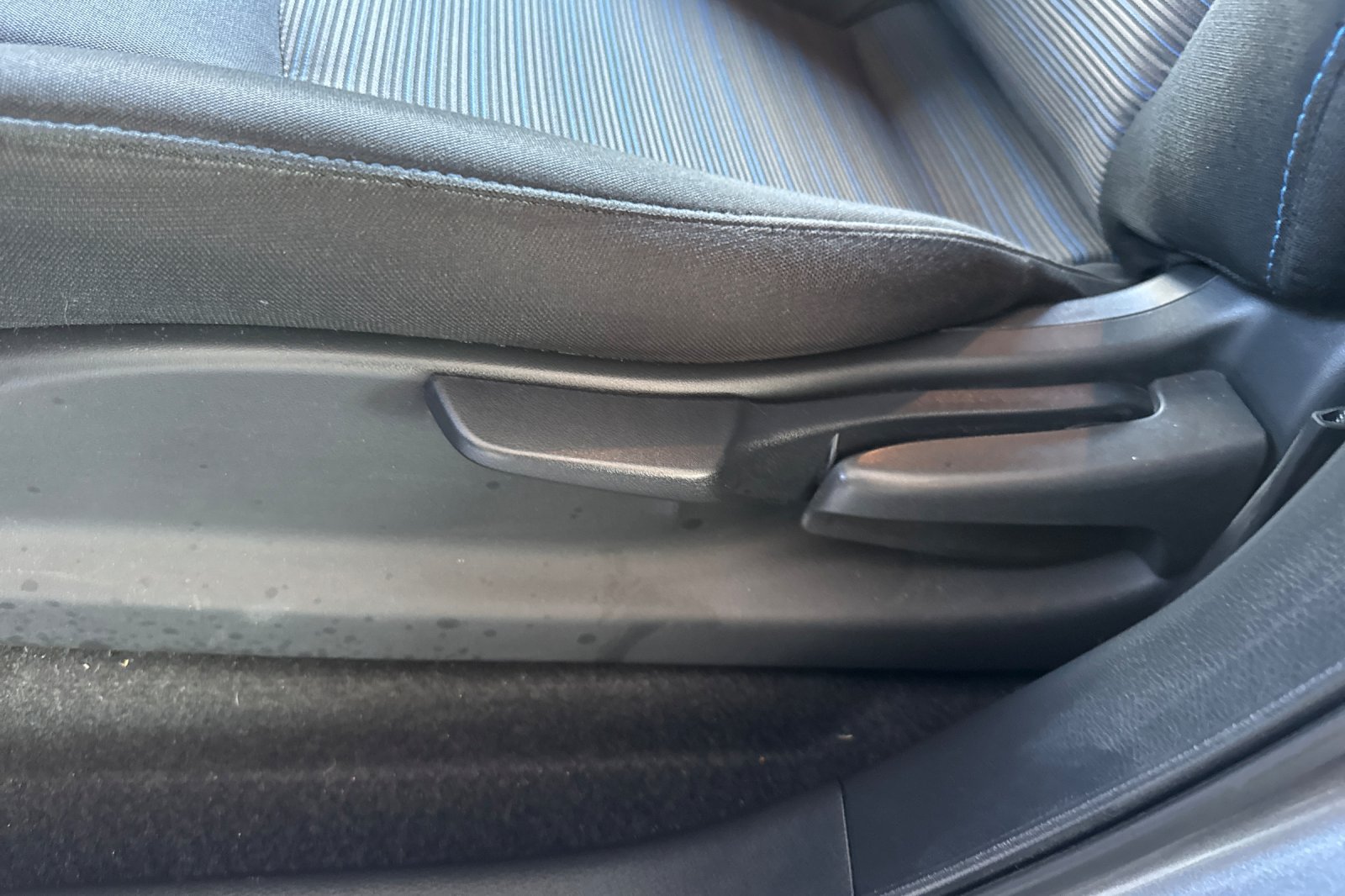 Certified 2025 Nissan Leaf S FWD image 14