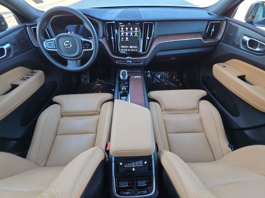 Used 2025 Volvo XC60 B5 Ultra w/ Protection Package Premier image 21