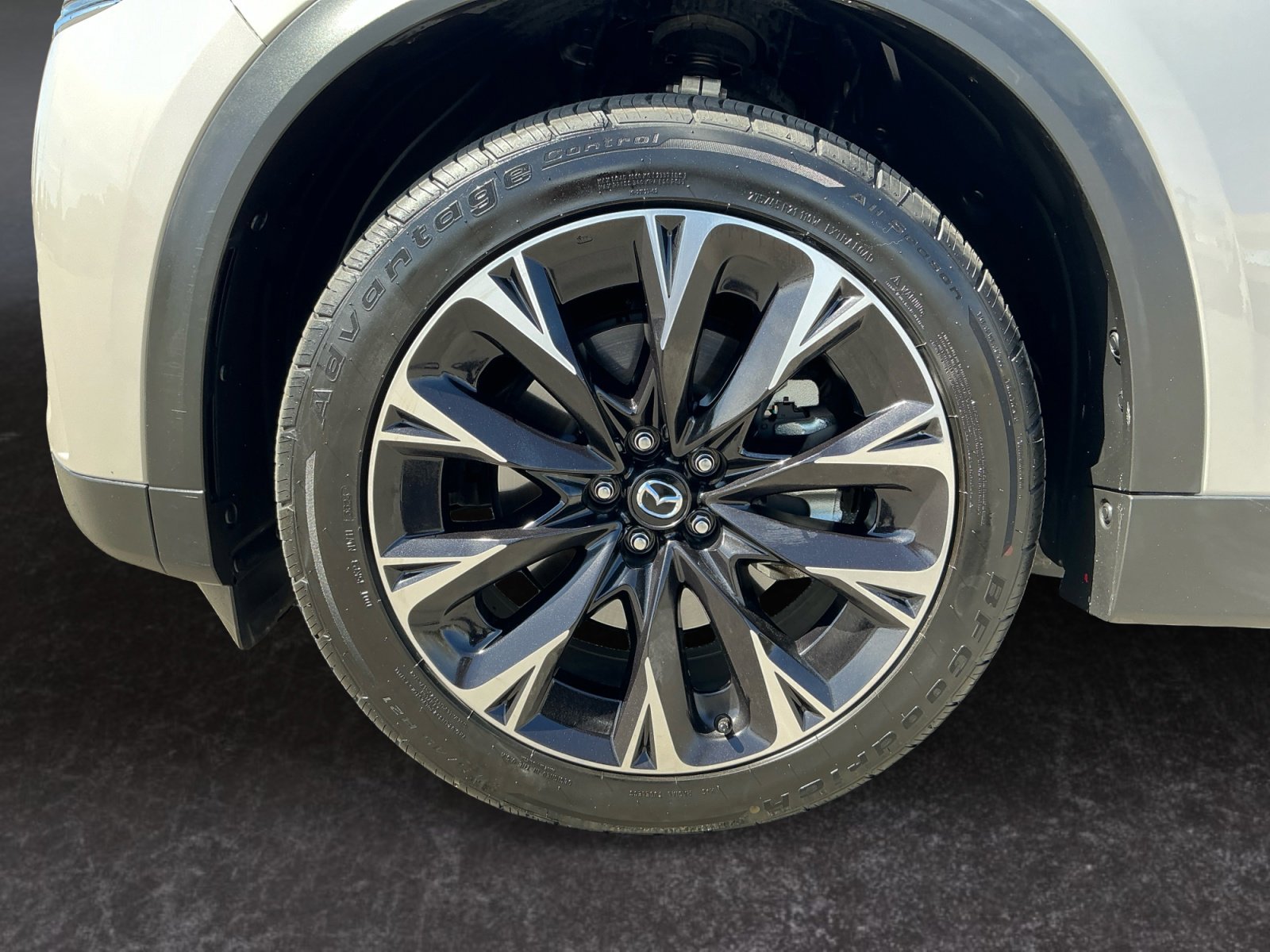 Used 2024 MAZDA CX-90 Plug-In Hybrid w/ Premium Plus AWD/4WD image 8