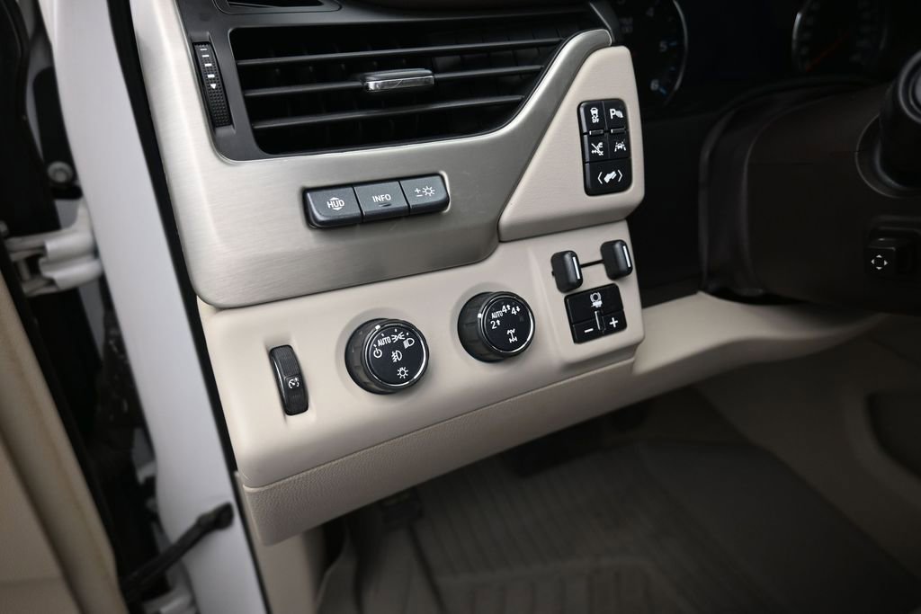 Used 2019 GMC Yukon XL Denali w/ Denali Ultimate Package AWD/4WD image 13