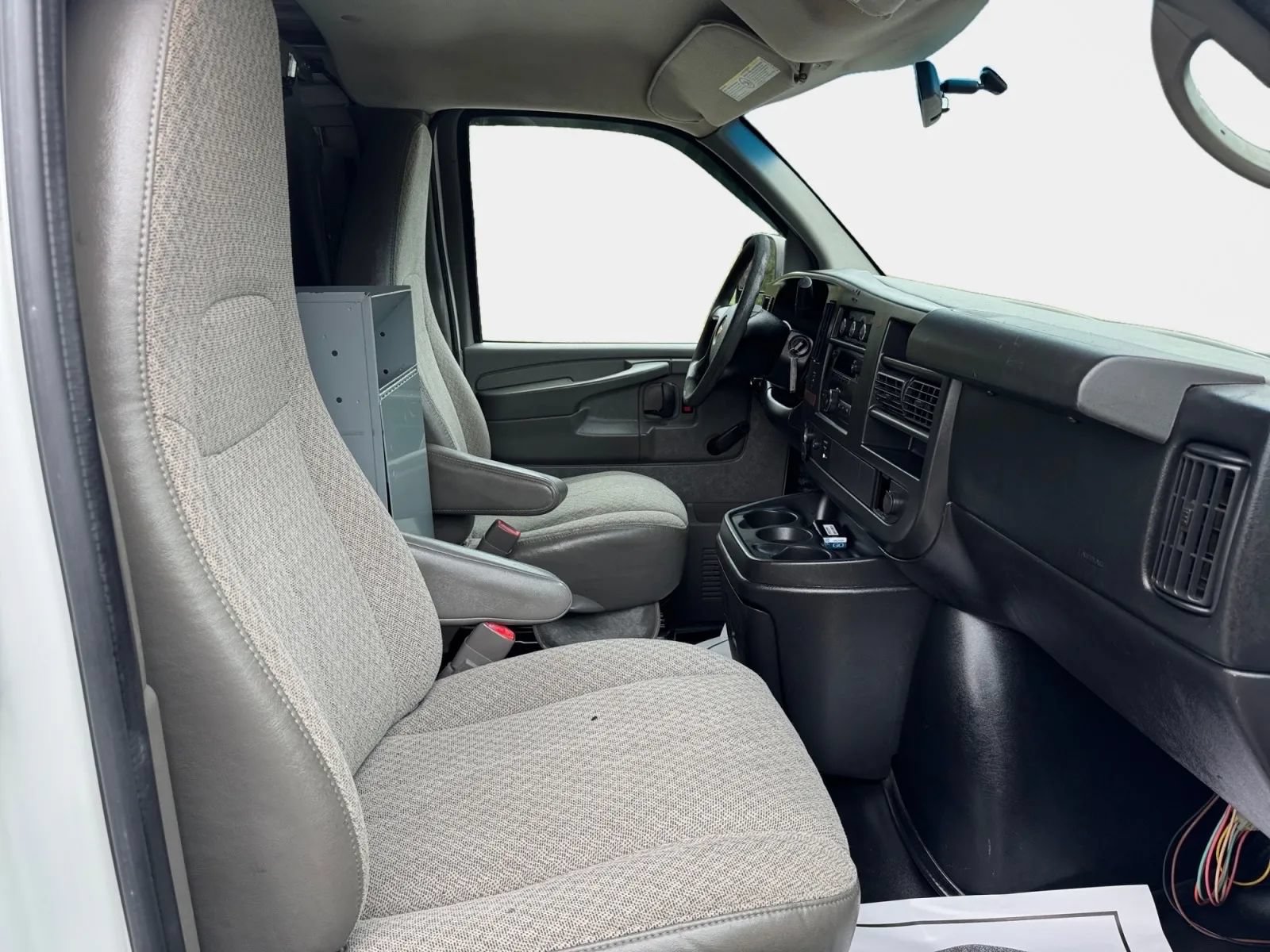 Used 2012 Chevrolet Express 2500 RWD image 10