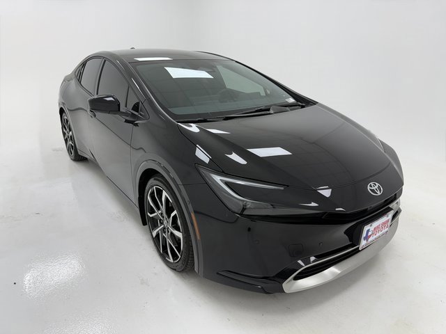 Used 2025 Toyota Prius Plug-In Hybrid w/ Limited Premium Package image 2
