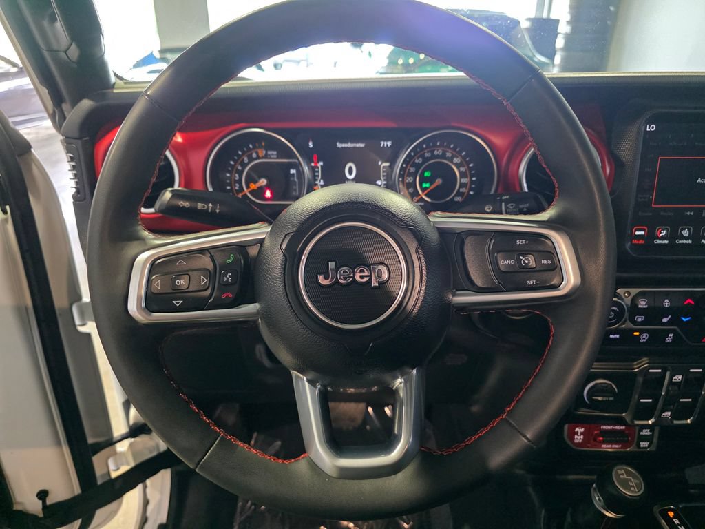 Used 2023 Jeep Gladiator Rubicon w/ LED Lighting Group AWD/4WD image 9