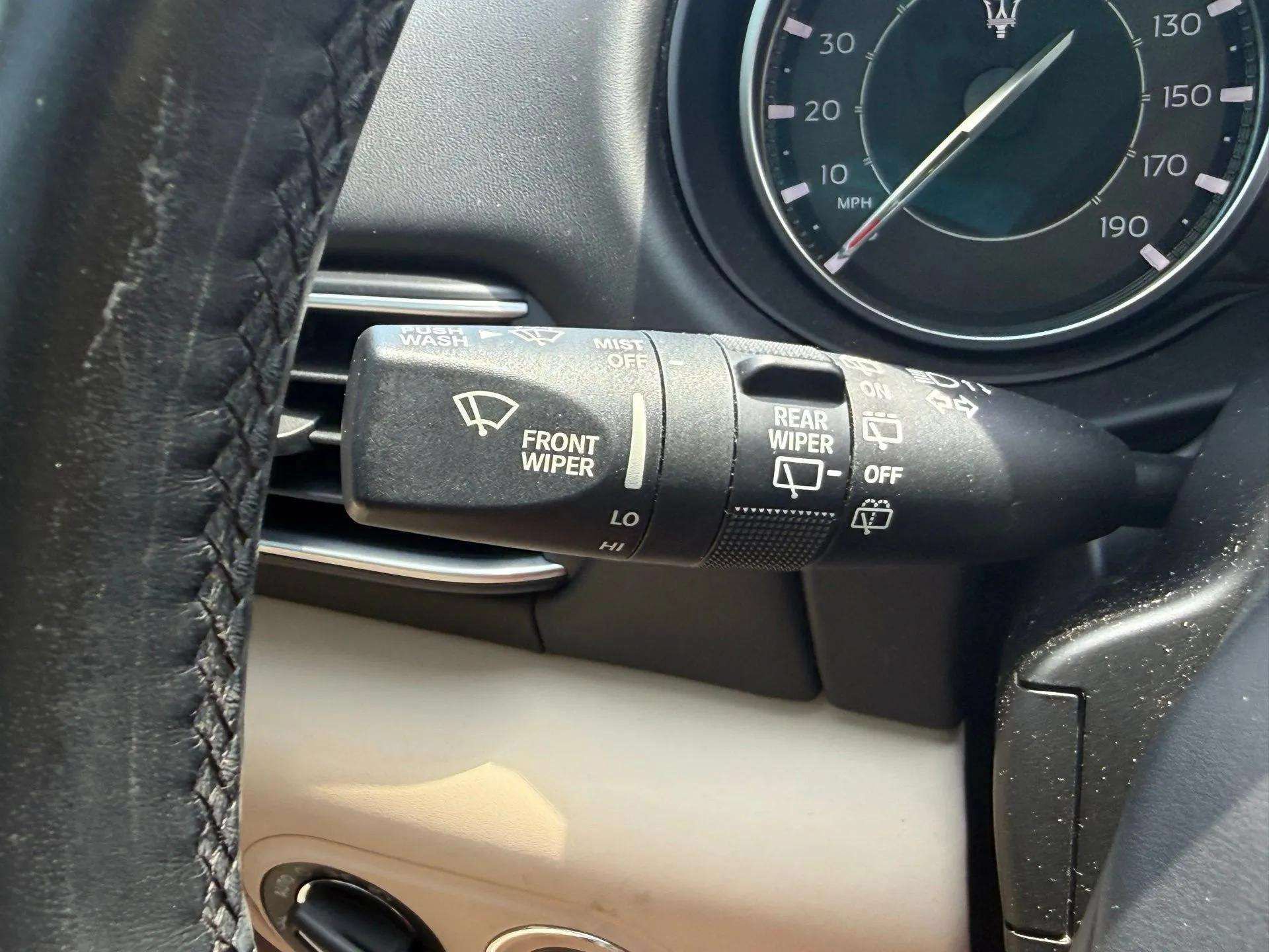 Used 2022 Maserati Levante Modena AWD/4WD image 43