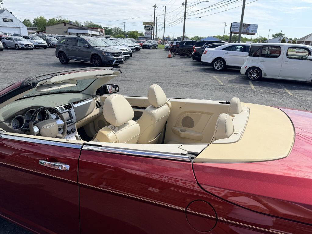 Used 2009 Chrysler Sebring Limited FWD image 18