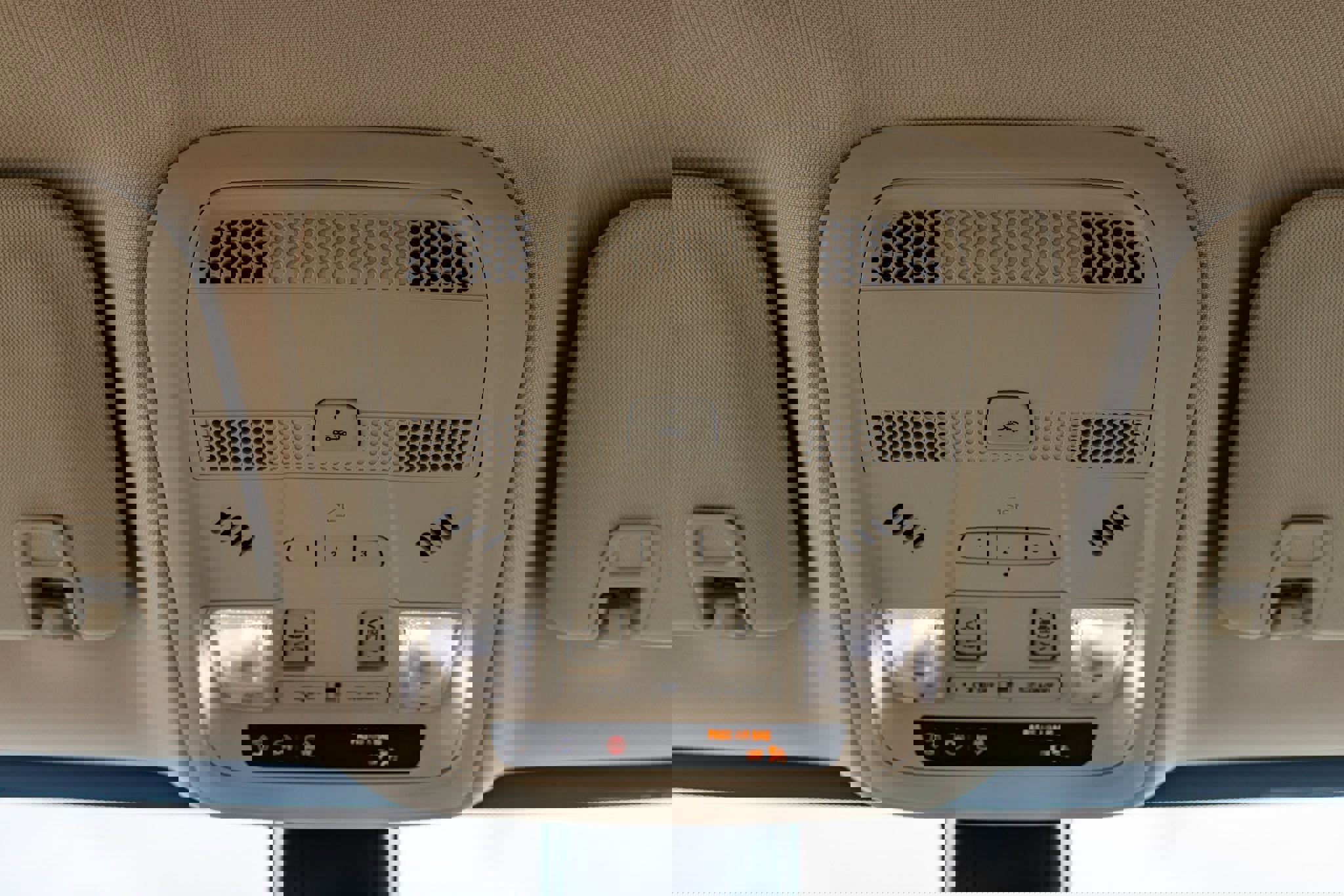 Used 2020 Cadillac XT5 Premium Luxury w/ LPO, Floor Liner Package image 23