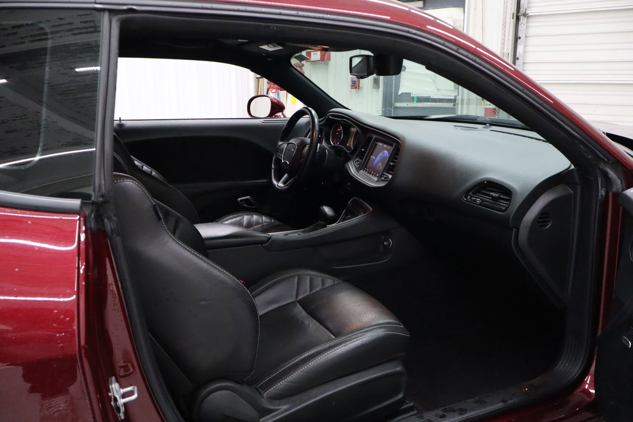 Used 2022 Dodge Challenger R/T w/ Performance Handling Group RWD image 30