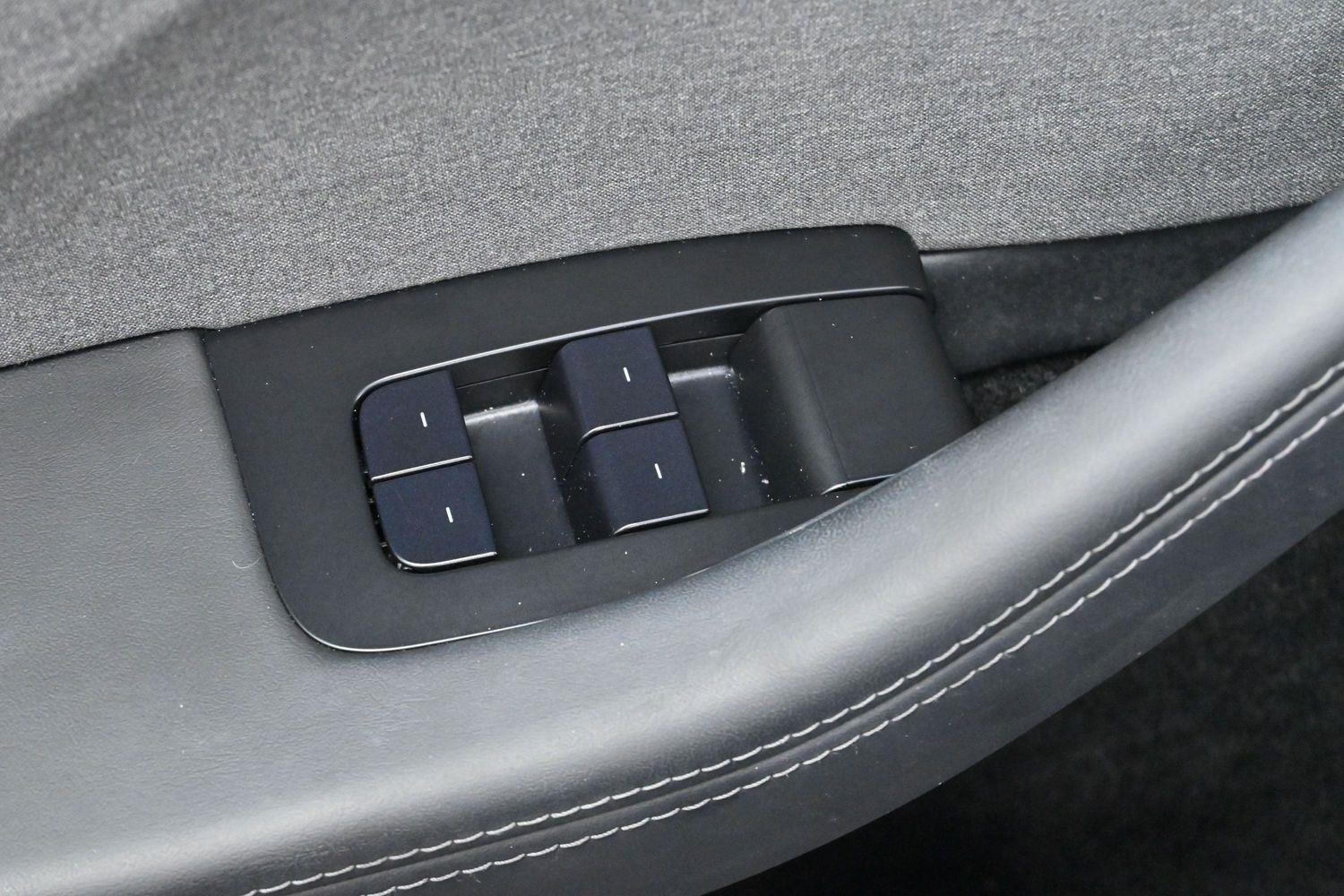 Used 2025 Tesla Model 3 Long Range RWD image 12