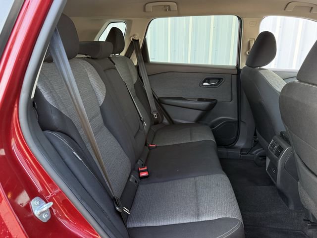 Used 2023 Nissan Rogue SV FWD image 29