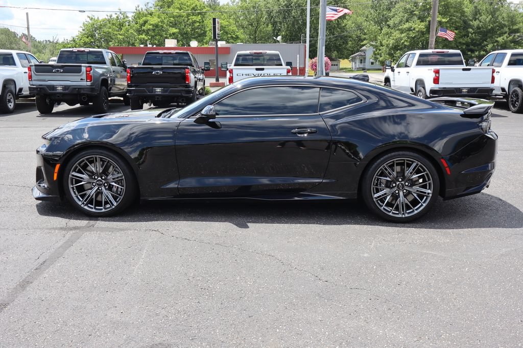 Used 2024 Chevrolet Camaro ZL1 RWD image 29