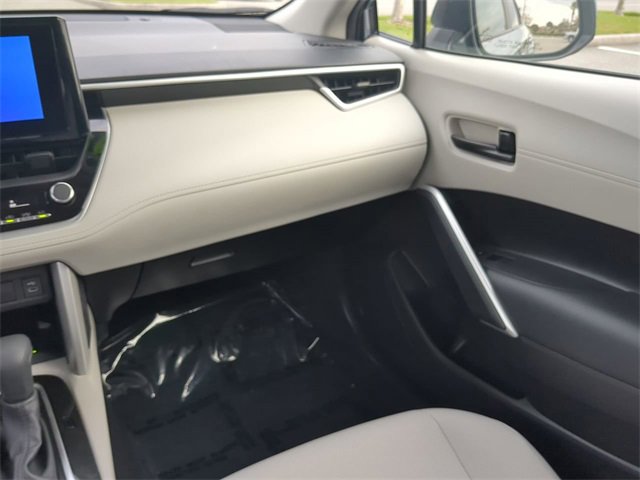 Certified 2024 Toyota Corolla Cross LE image 17