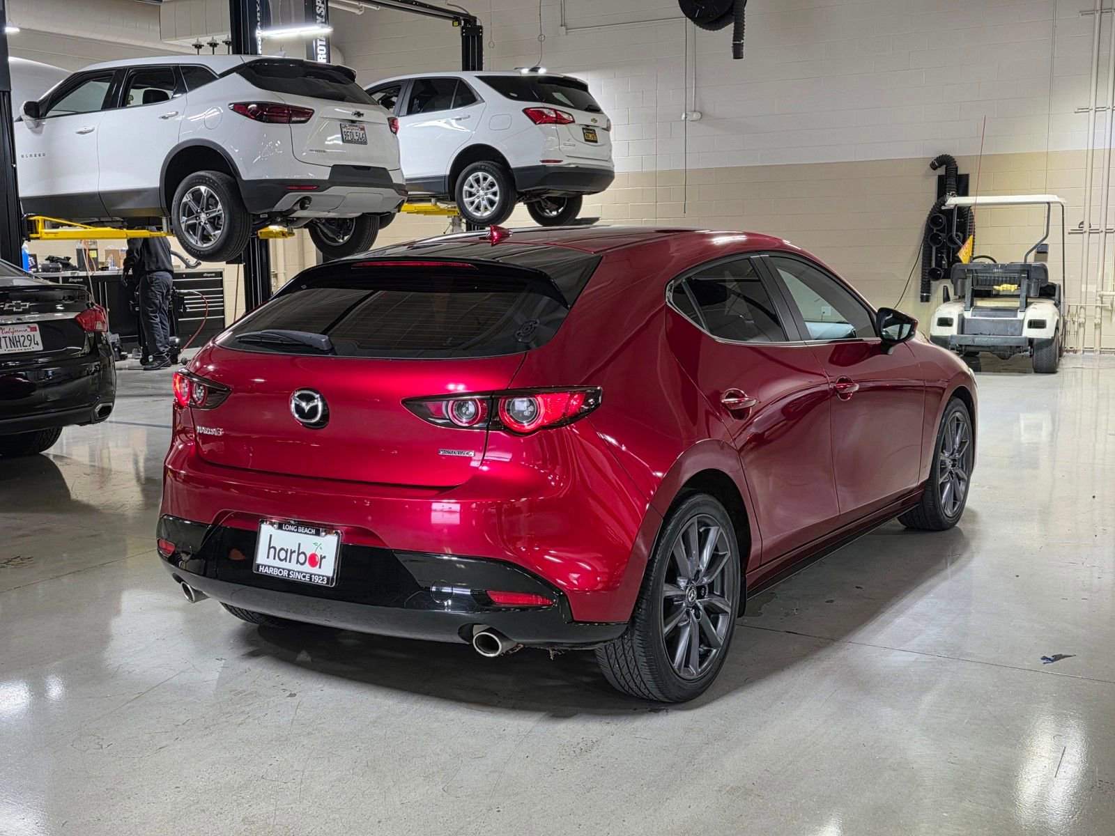 Used 2020 MAZDA MAZDA3 Hatchback w/ Preferred Package FWD image 7