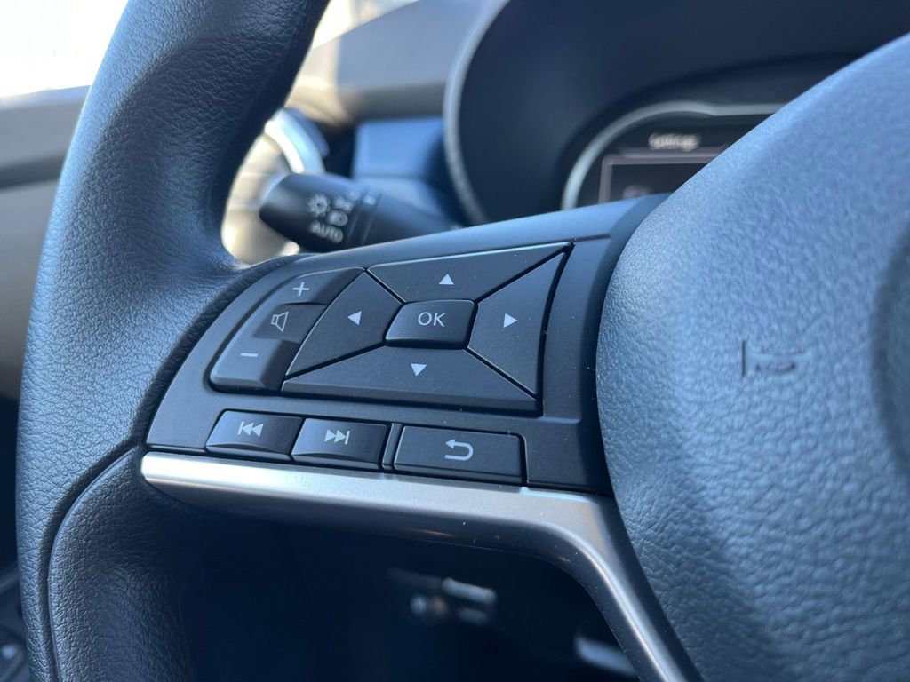 New 2025 Nissan Versa SV image 10