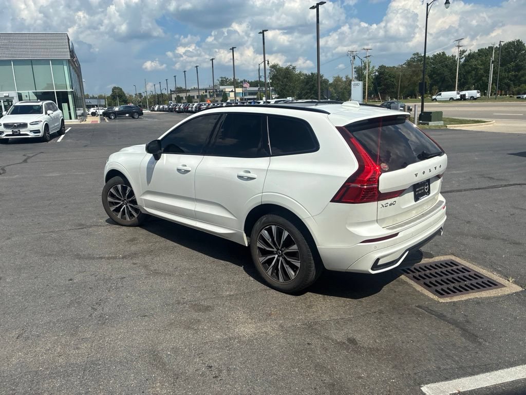 Used 2024 Volvo XC60 B5 Core w/ Protection Package Premier AWD/4WD image 5