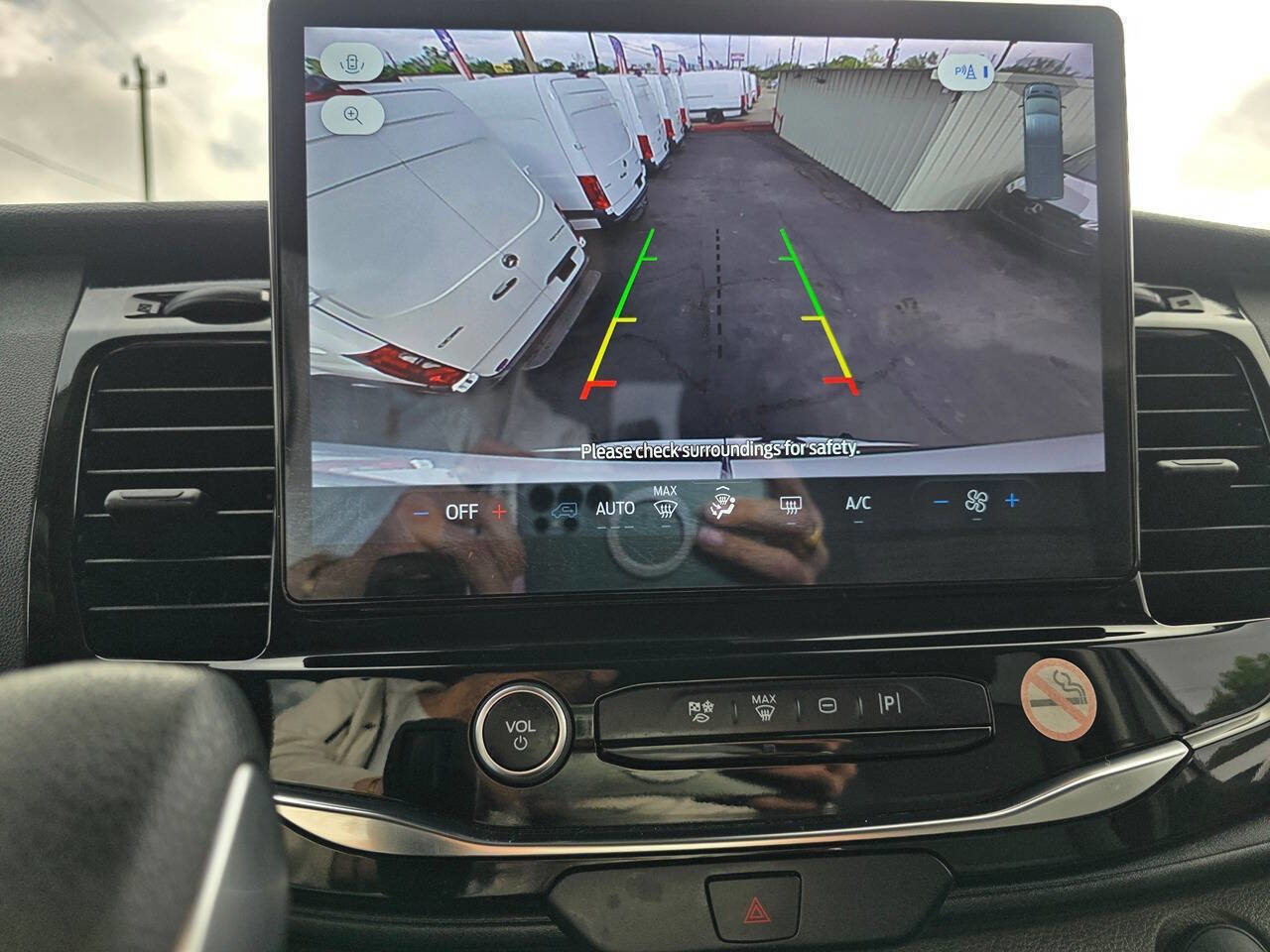 Used 2024 Ford Transit 350 XLT RWD image 9