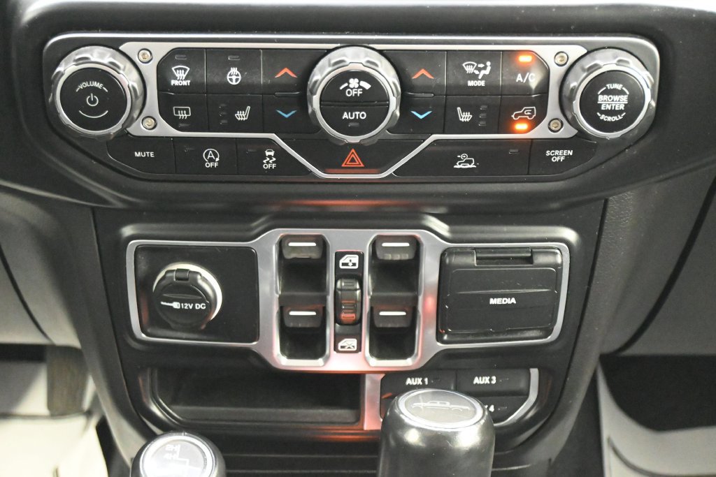 Used 2021 Jeep Gladiator Overland w/ Popular Equipment Package AWD/4WD image 23