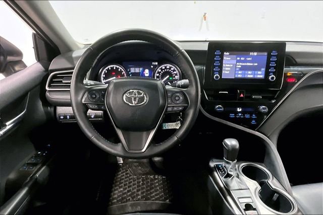 Used 2024 Toyota Camry SE image 8