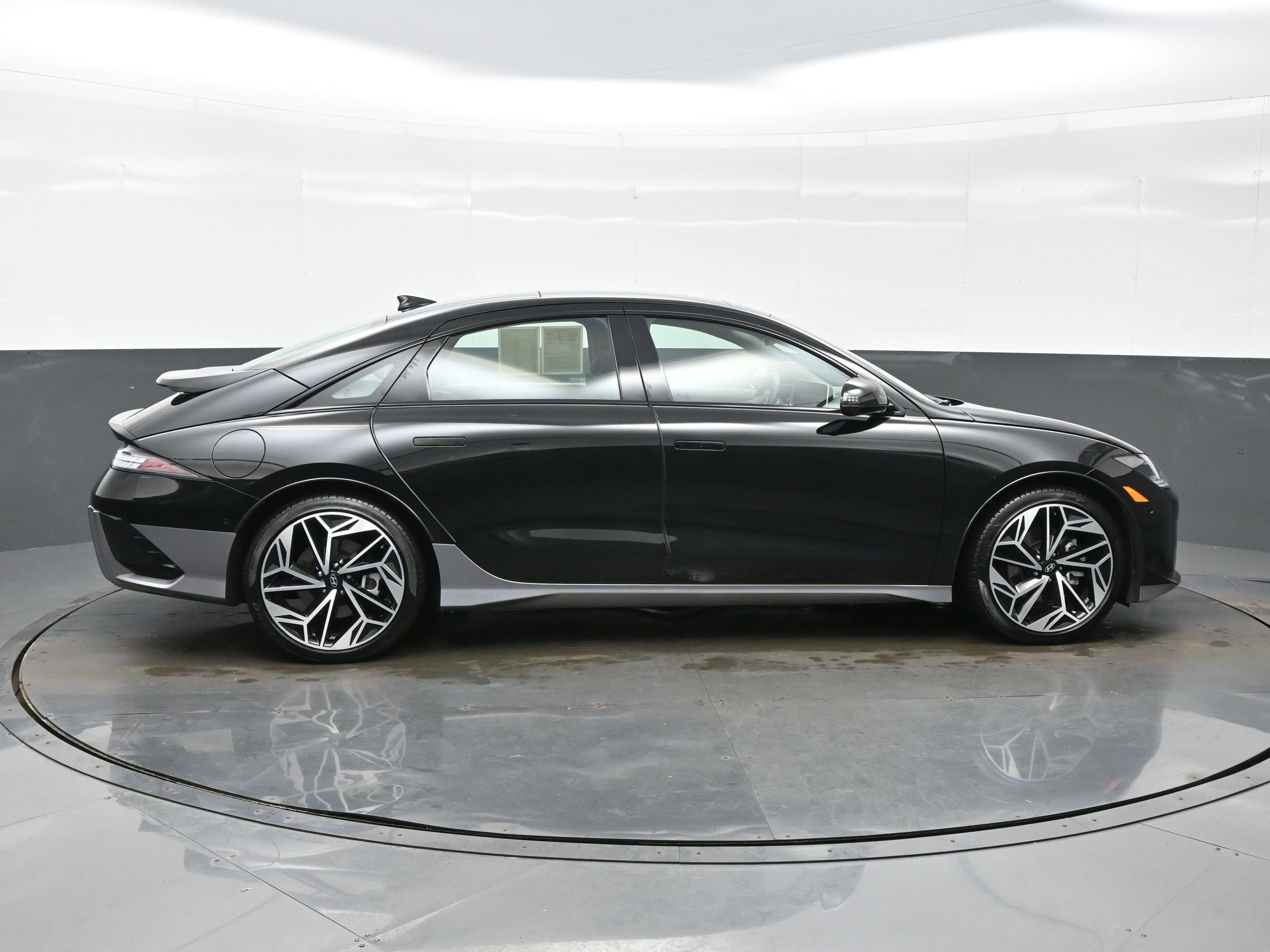 Certified 2024 Hyundai Ioniq 6 Limited image 7