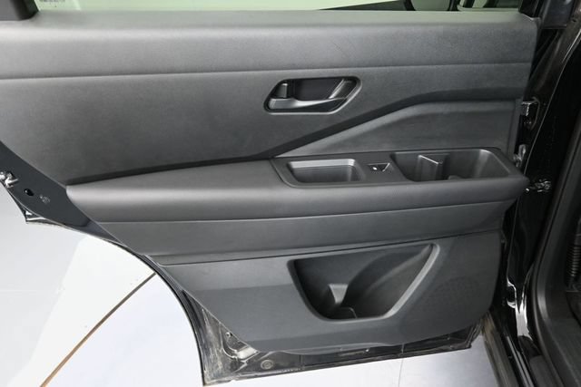 Used 2024 Nissan Pathfinder Rock Creek AWD/4WD image 30