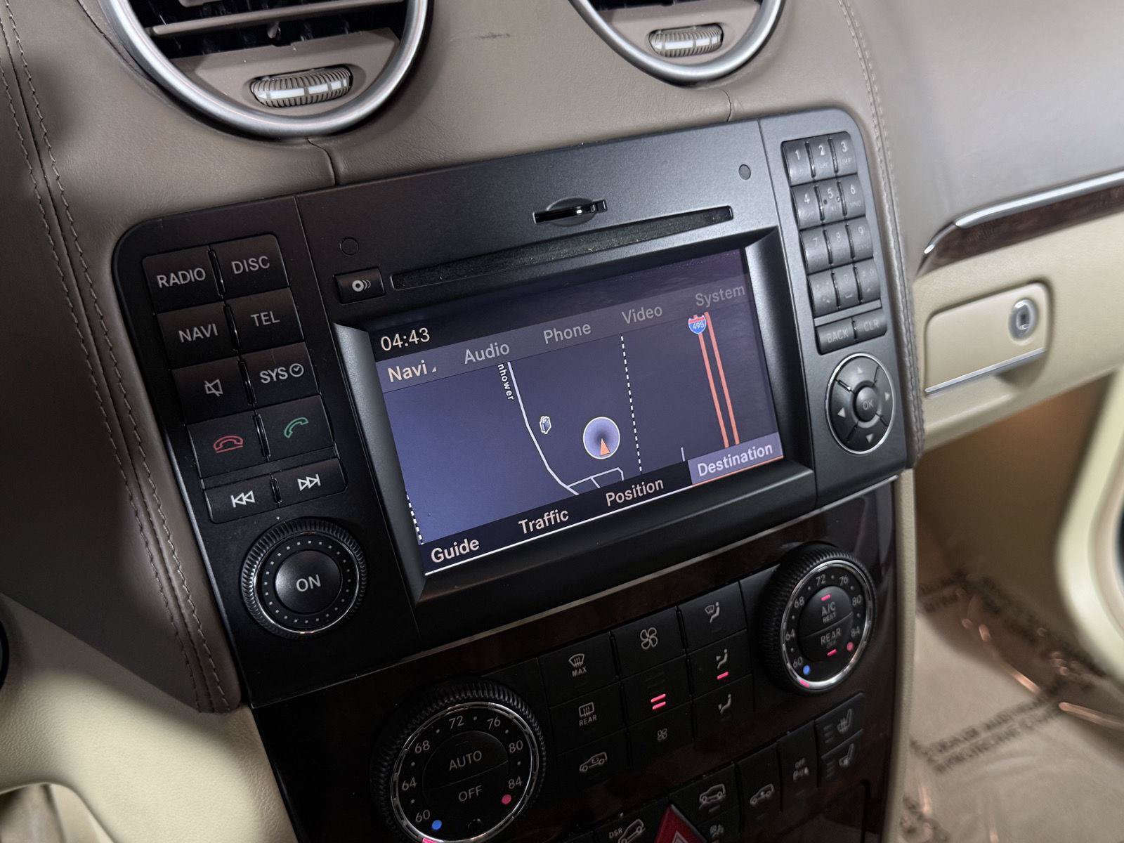 Used 2012 Mercedes-Benz GL 550 4MATIC image 13
