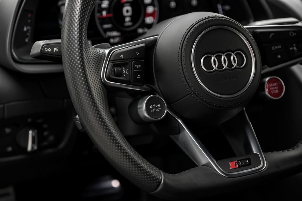 Used 2021 Audi R8 V10 RWD image 21