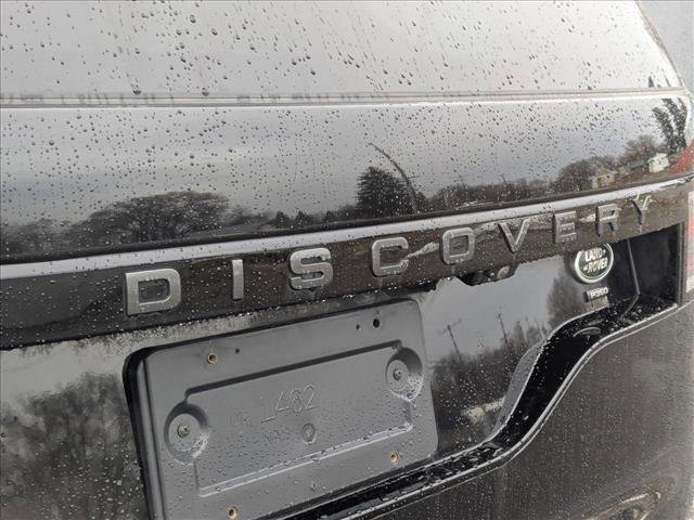 Used 2023 Land Rover Discovery HSE R-Dynamic image 9