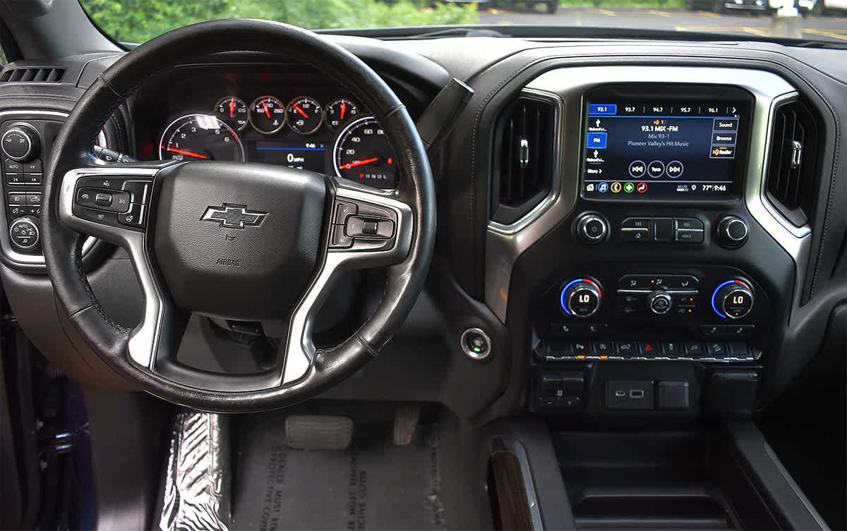 Used 2019 Chevrolet Silverado 1500 LT Trail Boss AWD/4WD image 12