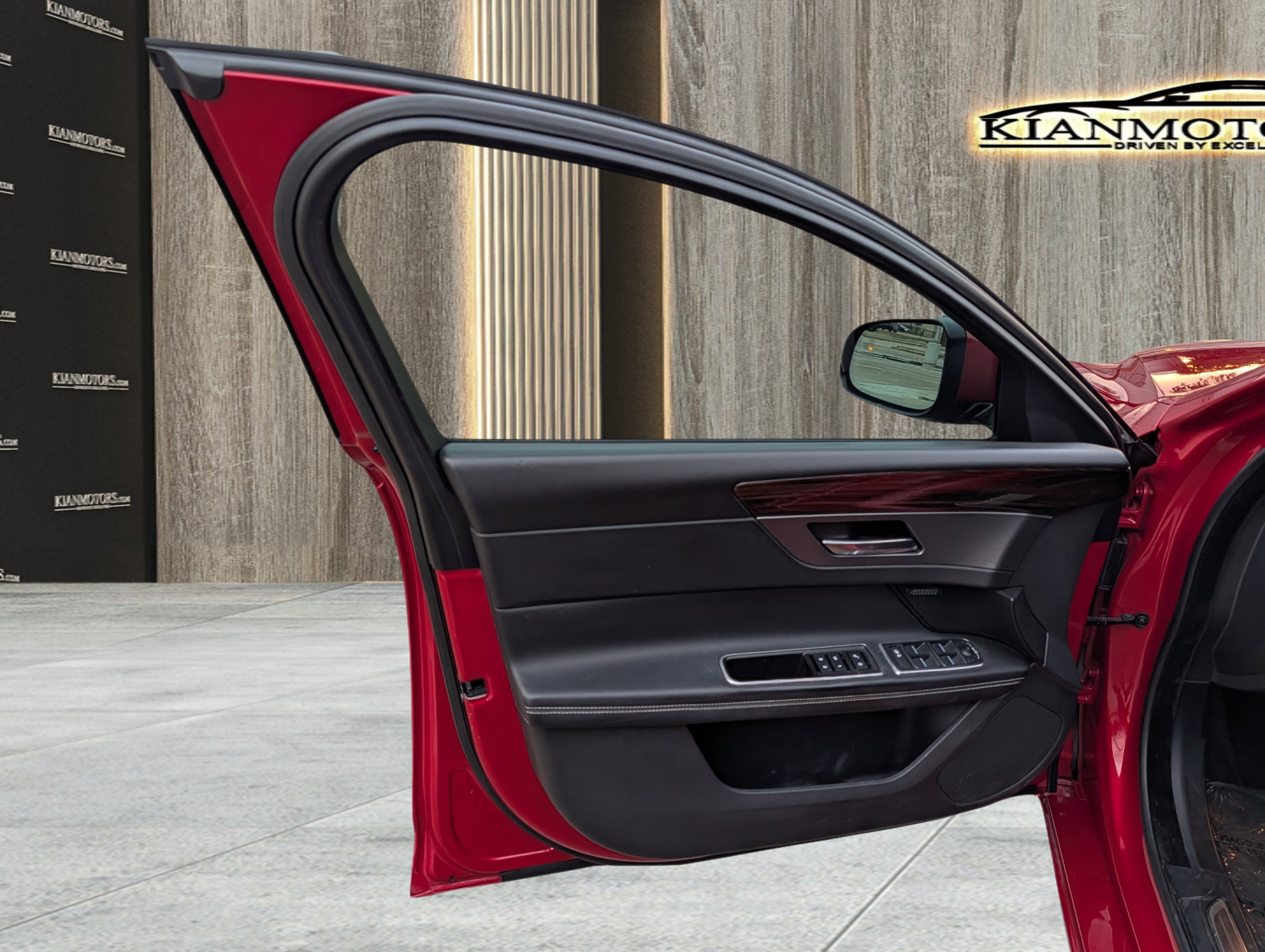 Used 2018 Jaguar XF S image 16