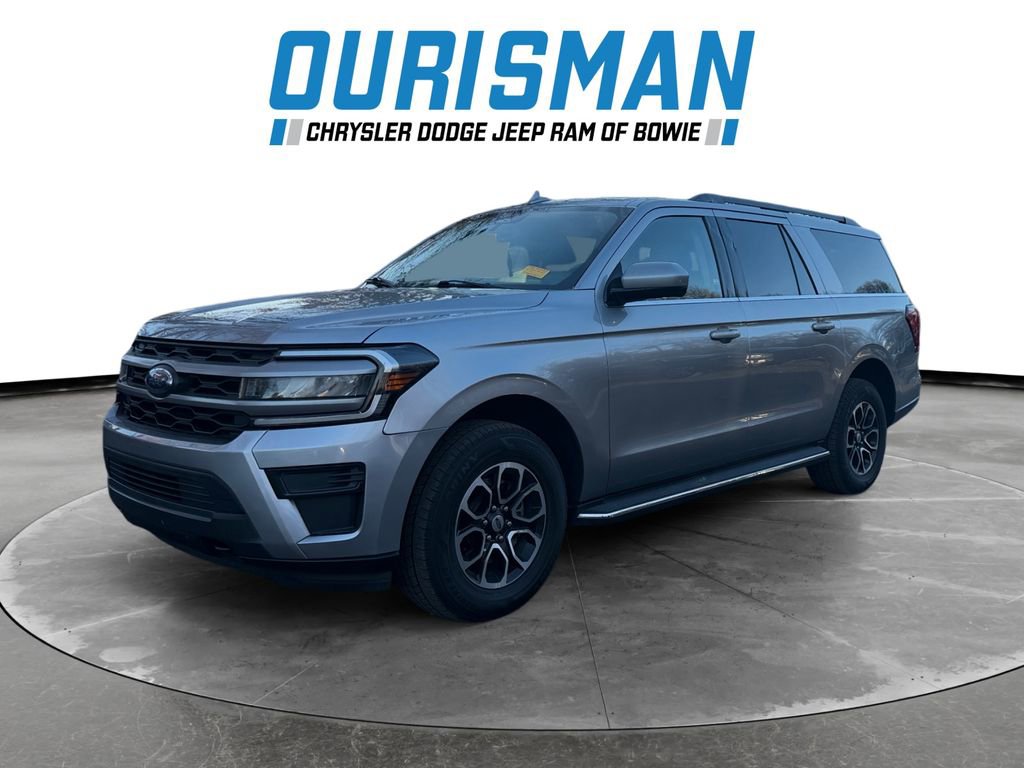 Used 2022 Ford Expedition Max XLT image 2