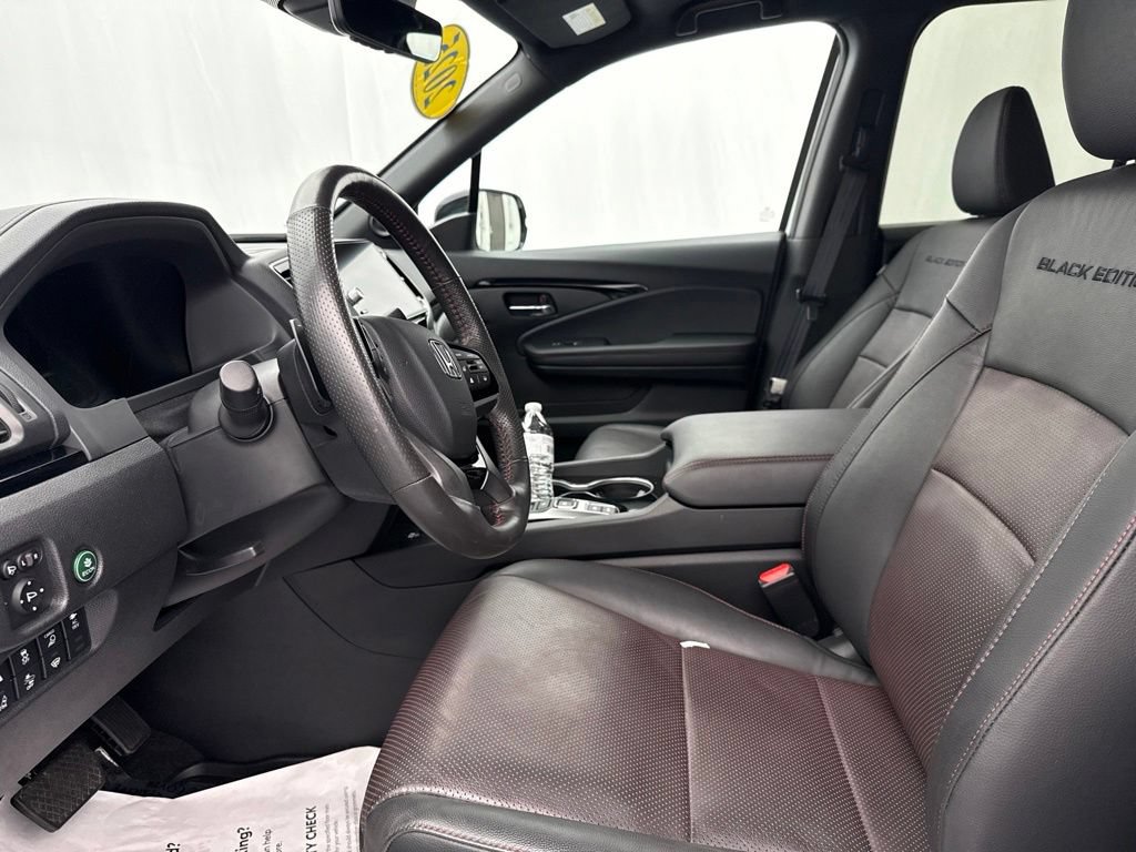 Used 2025 Honda Ridgeline Black Edition image 15