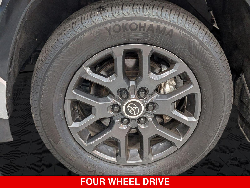 Used 2024 Toyota Sequoia Platinum AWD/4WD image 10
