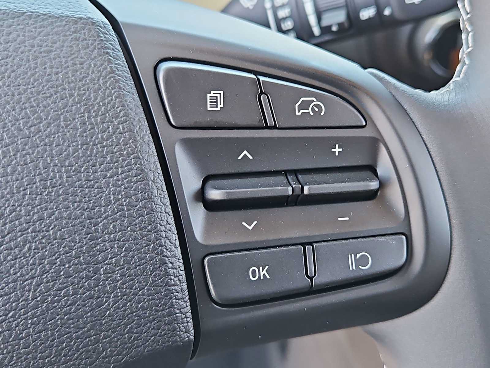 Certified 2026 Hyundai Venue SEL FWD image 24