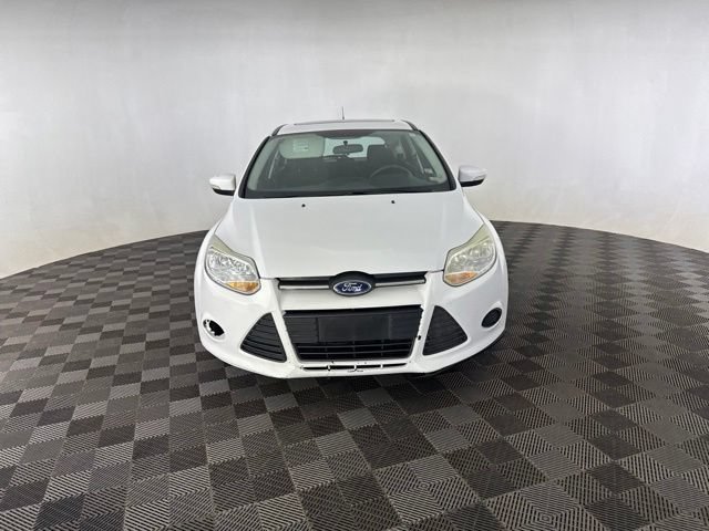 Used 2014 Ford Focus SE FWD image 2
