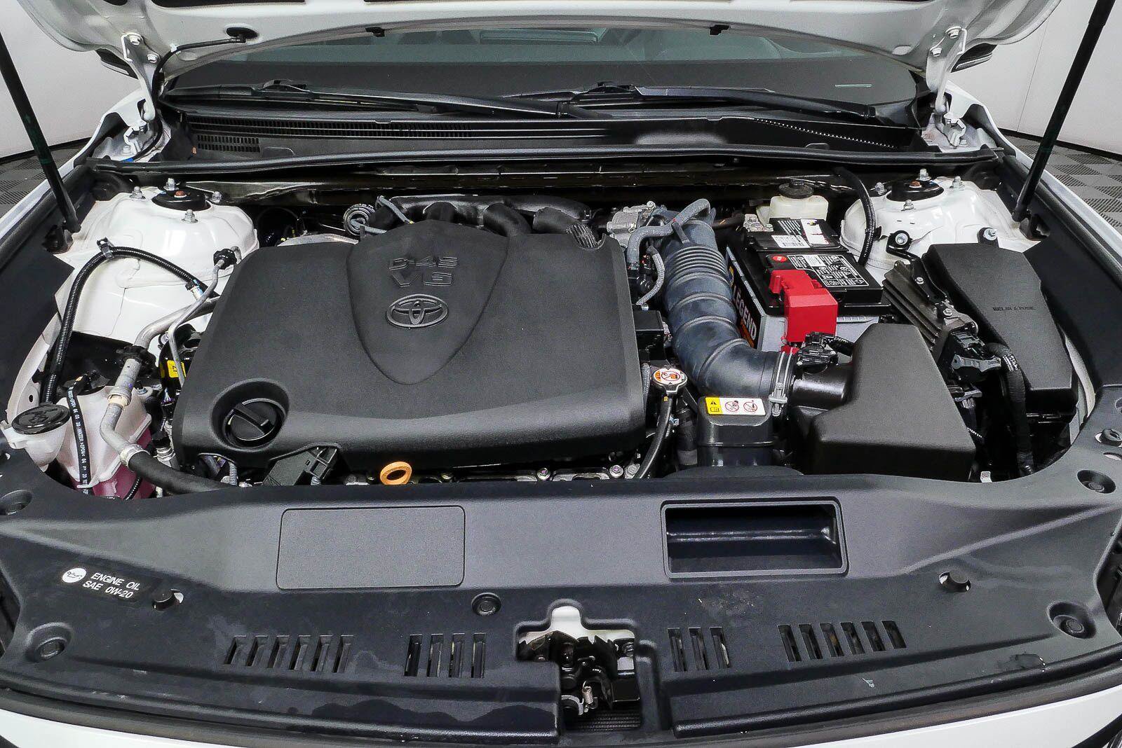 Used 2021 Toyota Avalon XSE FWD image 33
