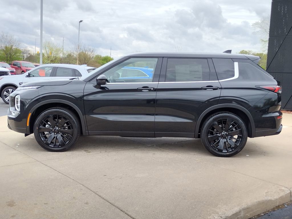 New 2026 Mitsubishi Outlander LE AWD/4WD image 19