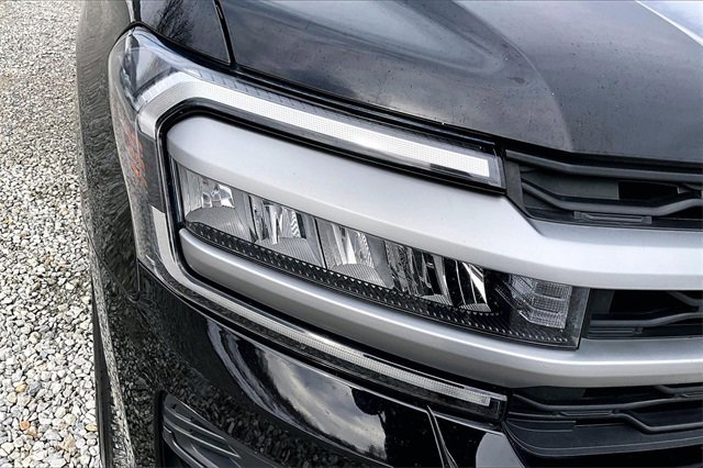 Used 2024 Ford Expedition Max XLT image 29