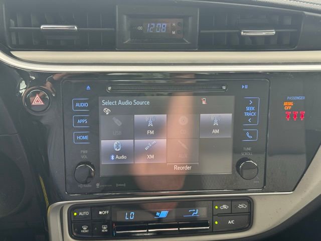 Used 2018 Toyota Corolla LE w/ LE Premium Package image 16