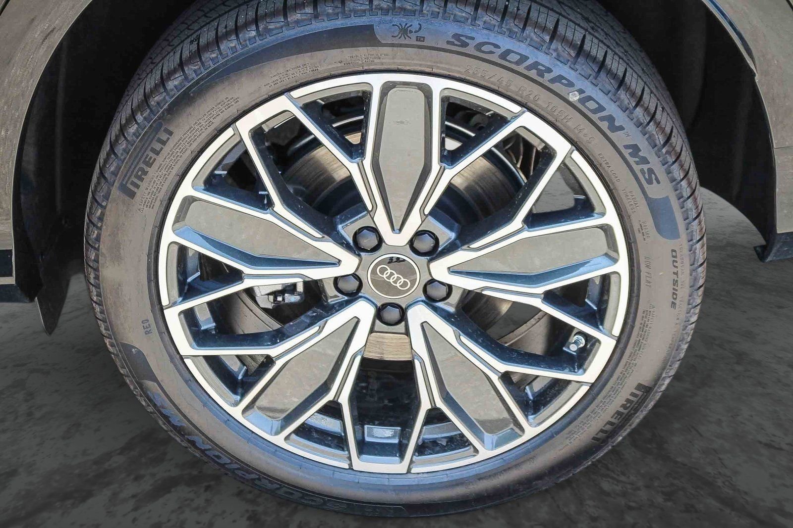 Used 2025 Audi Q5 Premium Plus image 11