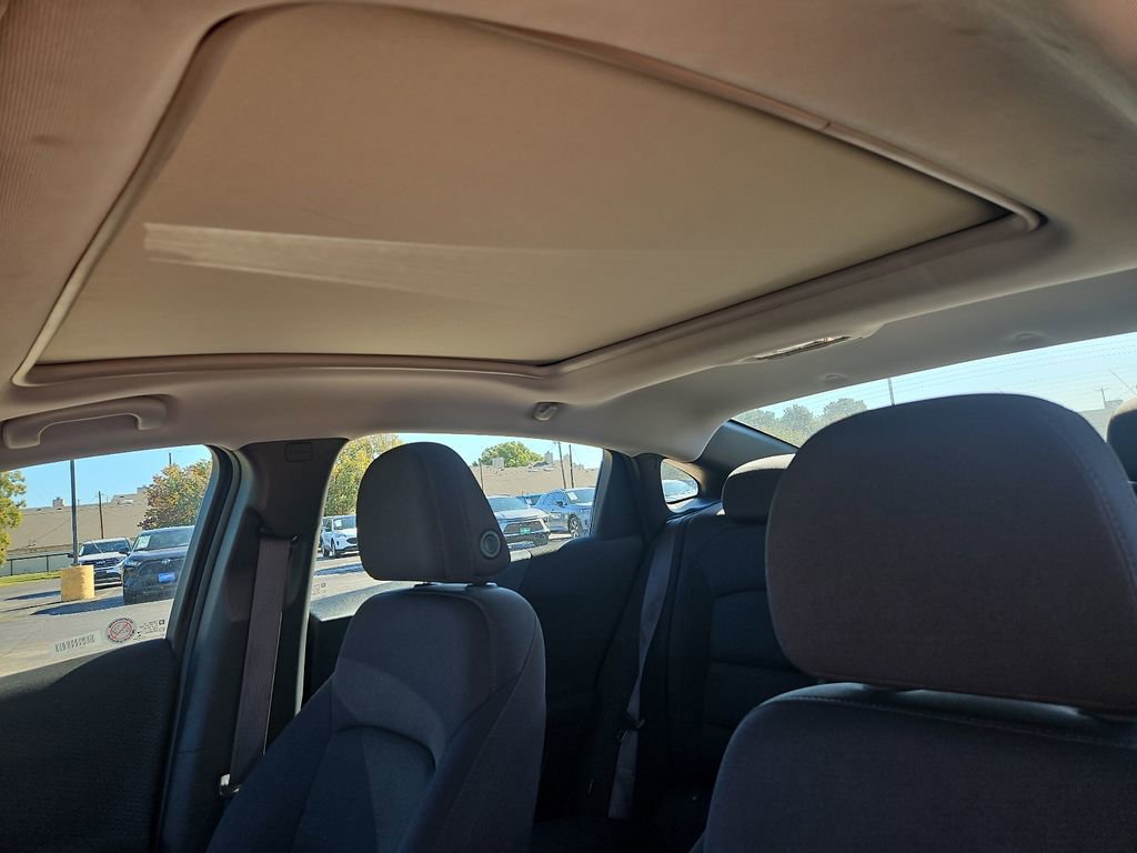 Used 2024 Chevrolet Malibu LT image 19