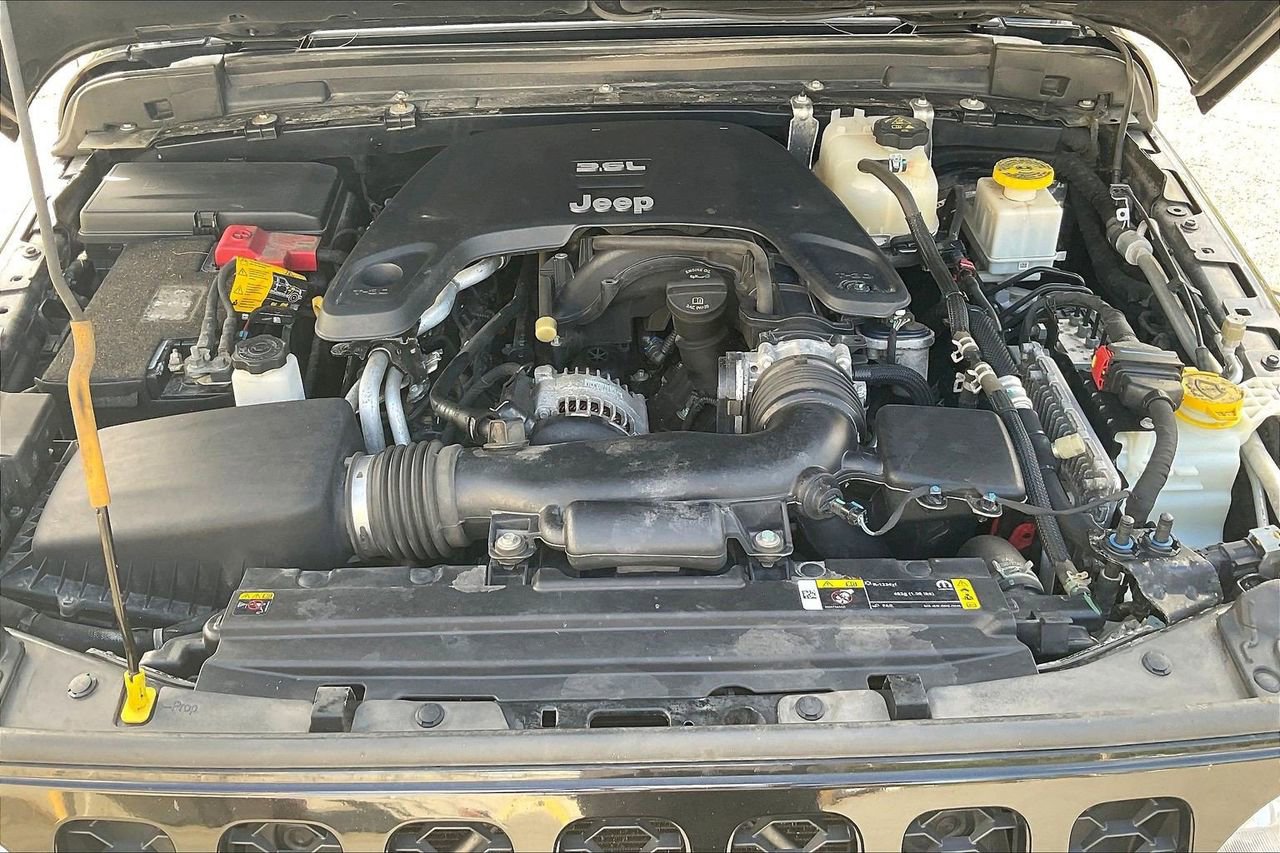 Used 2021 Jeep Gladiator Willys image 37