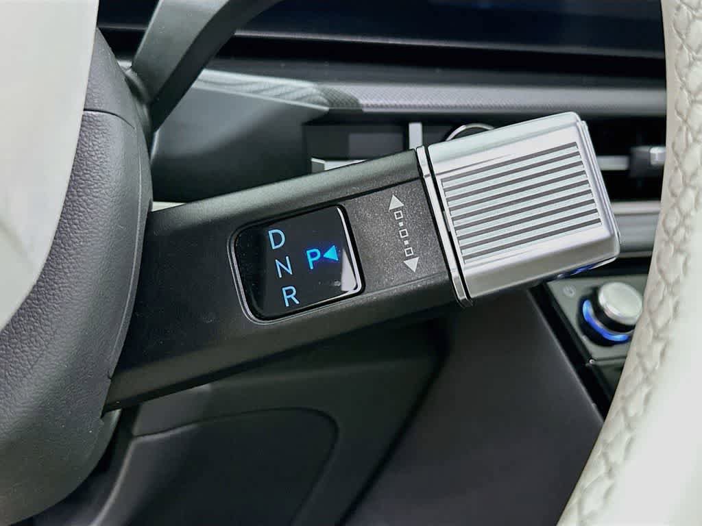 Used 2024 Hyundai Santa Fe SE FWD image 17