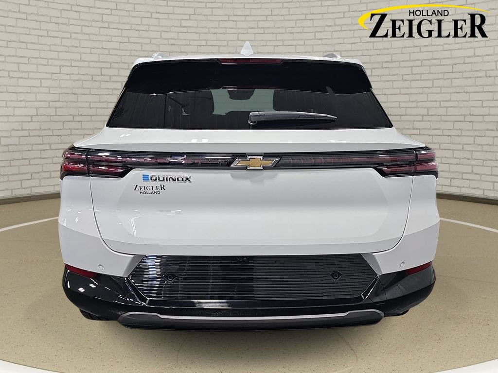 Used 2025 Chevrolet Equinox EV LT w/ LPO, All-Weather Mat Package FWD image 6